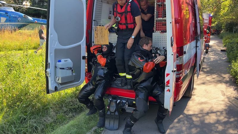 V pražské vodní nádrži Džbán utonul muž